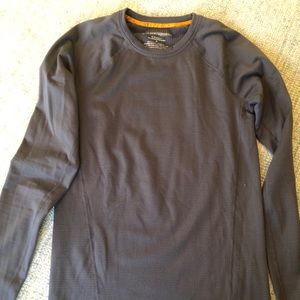 Men’s grey small base layer shirt